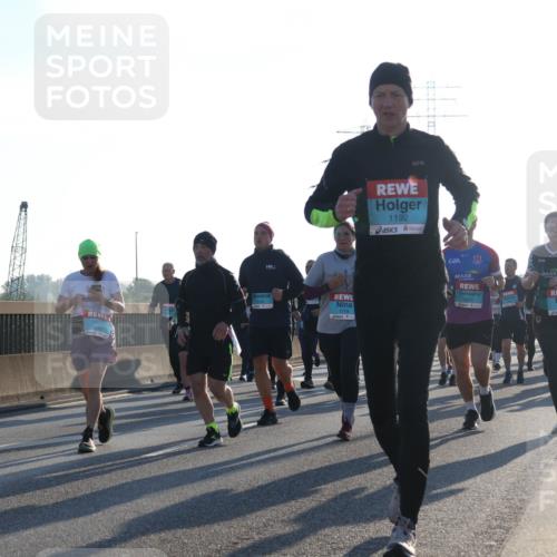 03.10.2025 - Köhlbrandbrückenlauf Luisa Fischer http://msf.ph/oto/8993078 03.10.2025 10:19:01 Position 3 1417, 1192, 1 meine-sportfotos.de