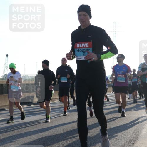 03.10.2025 - Köhlbrandbrückenlauf Luisa Fischer http://msf.ph/oto/8993082 03.10.2025 10:19:02 Position 3 1192, 1 meine-sportfotos.de