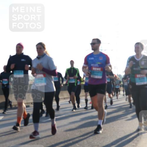 03.10.2025 - Köhlbrandbrückenlauf Luisa Fischer http://msf.ph/oto/8993100 03.10.2025 10:19:03 Position 3  meine-sportfotos.de