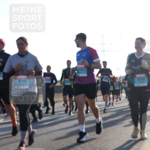 03.10.2025 - Köhlbrandbrückenlauf Luisa Fischer http://msf.ph/oto/8993104 03.10.2025 10:19:03 Position 3  meine-sportfotos.de