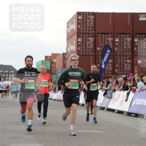 03.10.2025 - Köhlbrandbrückenlauf Yannick Fuchs http://msf.ph/oto/8993125 03.10.2025 16:03:53 Ziel 7257, 7811, 7862, 9405, 9473, 9672, 9730, 9744, 9746 meine-sportfotos.de