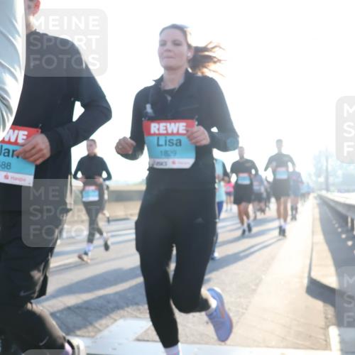 03.10.2025 - Köhlbrandbrückenlauf Luisa Fischer http://msf.ph/oto/8993170 03.10.2025 10:19:09 Position 3 1588, 1829 meine-sportfotos.de