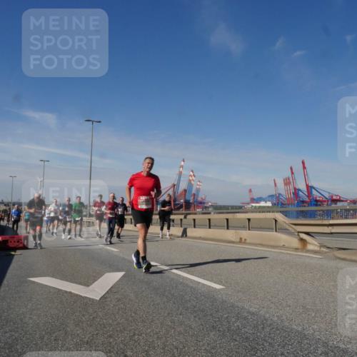 03.10.2025 - Köhlbrandbrückenlauf Matties Gatica Varas http://msf.ph/oto/8993171 03.10.2025 12:45:45 Position 2  meine-sportfotos.de