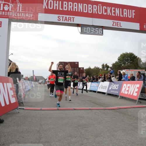03.10.2025 - Köhlbrandbrückenlauf Yannick Fuchs http://msf.ph/oto/8993183 03.10.2025 16:03:54 Ziel 7257, 7811, 7862, 9405, 9473, 9672, 9730, 9744, 9746 meine-sportfotos.de