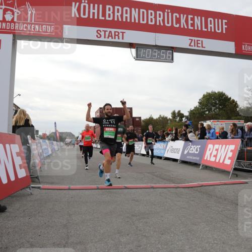03.10.2025 - Köhlbrandbrückenlauf Yannick Fuchs http://msf.ph/oto/8993192 03.10.2025 16:03:54 Ziel 7257, 7811, 7862, 9405, 9473, 9672, 9730, 9744, 9746 meine-sportfotos.de