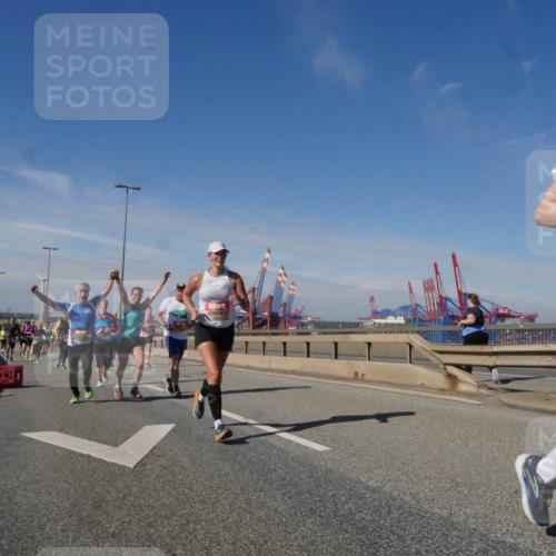 03.10.2025 - Köhlbrandbrückenlauf Matties Gatica Varas http://msf.ph/oto/8993225 03.10.2025 12:45:51 Position 2  meine-sportfotos.de