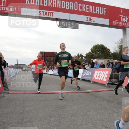 03.10.2025 - Köhlbrandbrückenlauf Yannick Fuchs http://msf.ph/oto/8993237 03.10.2025 16:03:55 Ziel 7257, 7811, 7862, 9405, 9473, 9672, 9744, 9746 meine-sportfotos.de