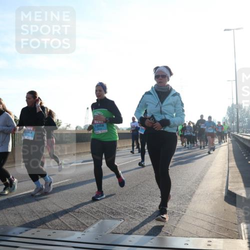 03.10.2025 - Köhlbrandbrückenlauf Luisa Fischer http://msf.ph/oto/8993255 03.10.2025 10:19:18 Position 3 00, 00 meine-sportfotos.de