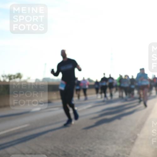 03.10.2025 - Köhlbrandbrückenlauf Luisa Fischer http://msf.ph/oto/8993265 03.10.2025 10:19:19 Position 3  meine-sportfotos.de