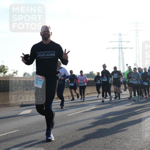 03.10.2025 - Köhlbrandbrückenlauf Luisa Fischer http://msf.ph/oto/8993268 03.10.2025 10:19:19 Position 3 1785 meine-sportfotos.de