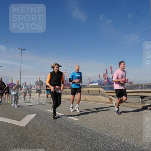 03.10.2025 - Köhlbrandbrückenlauf Matties Gatica Varas http://msf.ph/oto/8993271 03.10.2025 12:45:57 Position 2 118 meine-sportfotos.de