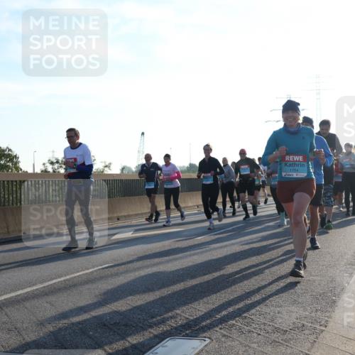 03.10.2025 - Köhlbrandbrückenlauf Luisa Fischer http://msf.ph/oto/8993287 03.10.2025 10:19:21 Position 3 1754 meine-sportfotos.de
