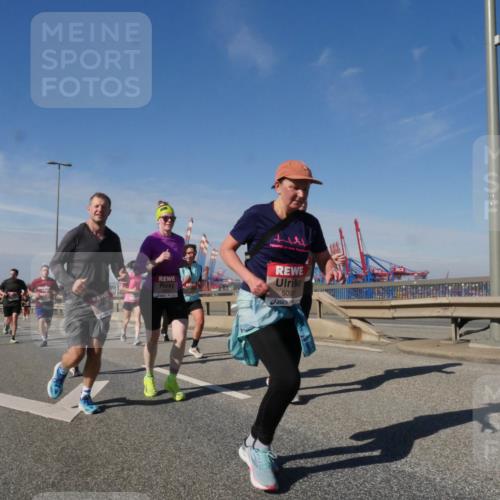 03.10.2025 - Köhlbrandbrückenlauf Matties Gatica Varas http://msf.ph/oto/8993298 03.10.2025 12:46:00 Position 2 5097 meine-sportfotos.de