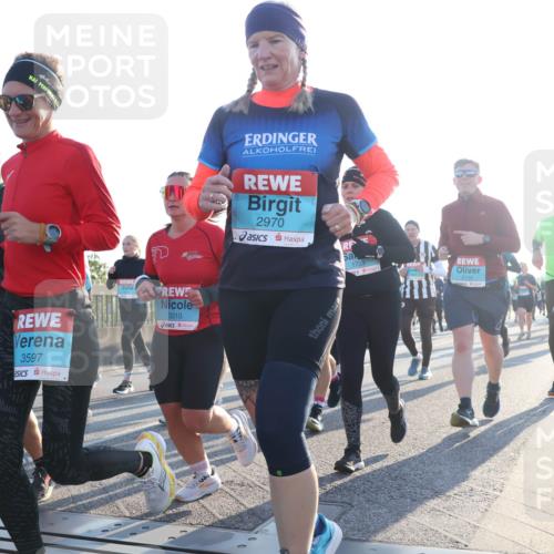 03.10.2025 - Köhlbrandbrückenlauf Luisa Fischer http://msf.ph/oto/8993338 03.10.2025 10:19:26 Position 3 3597, 3310, 2970, 1723, 2150 meine-sportfotos.de
