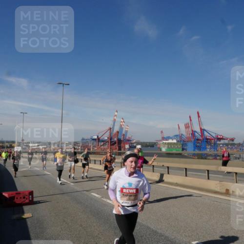 03.10.2025 - Köhlbrandbrückenlauf Matties Gatica Varas http://msf.ph/oto/8993359 03.10.2025 12:46:07 Position 2 5051 meine-sportfotos.de
