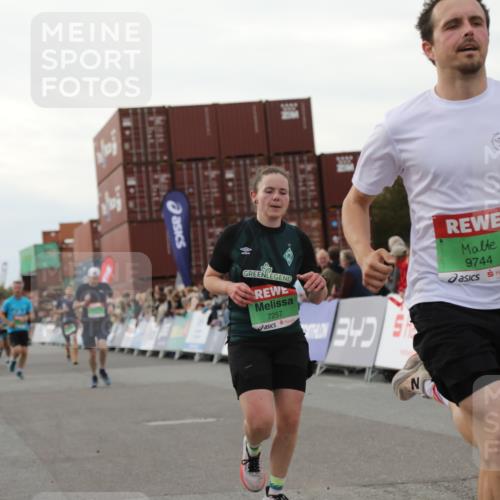 03.10.2025 - Köhlbrandbrückenlauf Yannick Fuchs http://msf.ph/oto/8993362 03.10.2025 16:04:01 Ziel 7257, 7281, 7599, 7798, 9306, 9377, 9744 meine-sportfotos.de