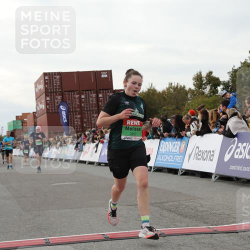 03.10.2025 - Köhlbrandbrückenlauf Yannick Fuchs http://msf.ph/oto/8993372 03.10.2025 16:04:02 Ziel 7257, 7281, 7297, 7451, 7599, 7798, 9149, 9306, 9377, 9562, 9744 meine-sportfotos.de