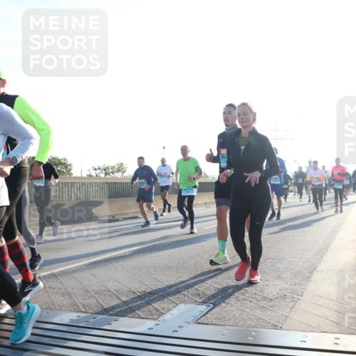03.10.2025 - Köhlbrandbrückenlauf Luisa Fischer http://msf.ph/oto/8993488 03.10.2025 10:19:40 Position 3 3063 meine-sportfotos.de
