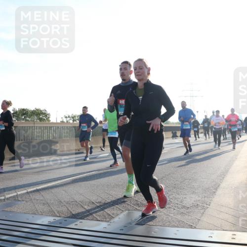 03.10.2025 - Köhlbrandbrückenlauf Luisa Fischer http://msf.ph/oto/8993489 03.10.2025 10:19:40 Position 3 00 meine-sportfotos.de