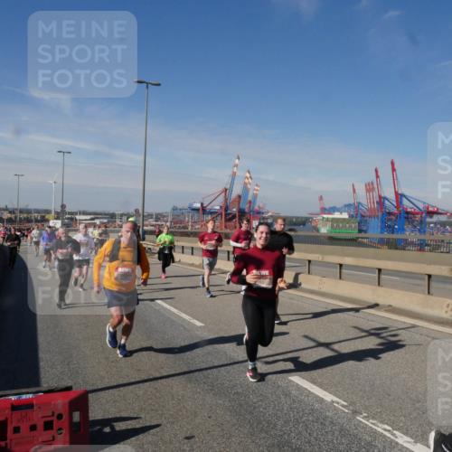 03.10.2025 - Köhlbrandbrückenlauf Matties Gatica Varas http://msf.ph/oto/8993498 03.10.2025 12:46:24 Position 2  meine-sportfotos.de