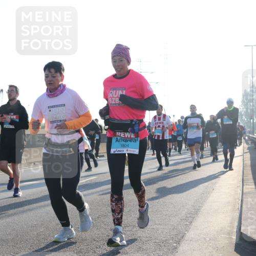 03.10.2025 - Köhlbrandbrückenlauf Luisa Fischer http://msf.ph/oto/8993520 03.10.2025 10:19:43 Position 3 1804 meine-sportfotos.de
