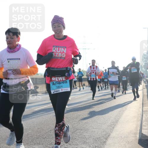 03.10.2025 - Köhlbrandbrückenlauf Luisa Fischer http://msf.ph/oto/8993522 03.10.2025 10:19:44 Position 3 1804 meine-sportfotos.de