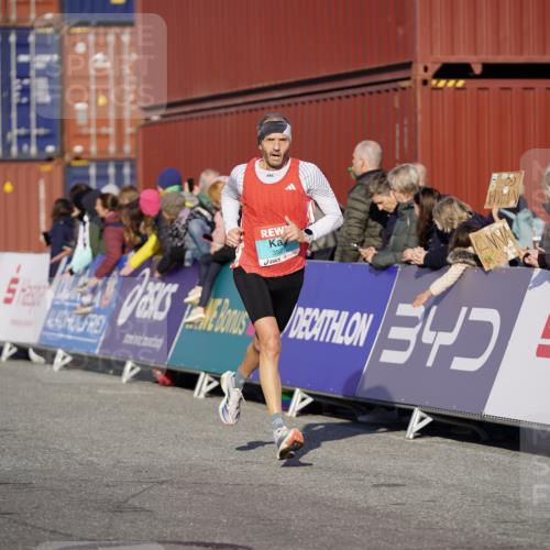 03.10.2025 - Köhlbrandbrückenlauf Michael Burmester http://msf.ph/oto/8993525 03.10.2025 09:54:49 Ziel 1268, 2961, 3193, 3376, 3527, 3609 meine-sportfotos.de