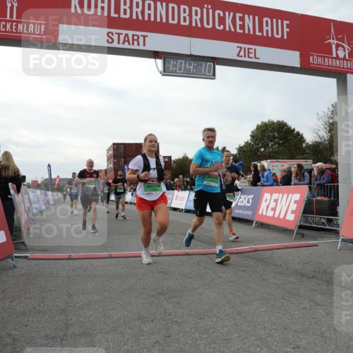 03.10.2025 - Köhlbrandbrückenlauf Yannick Fuchs http://msf.ph/oto/8993529 03.10.2025 16:04:08 Ziel 7281, 7297, 7392, 7451, 7466, 7599, 7798, 8082, 9149, 9306, 9377, 9562, 9618 meine-sportfotos.de