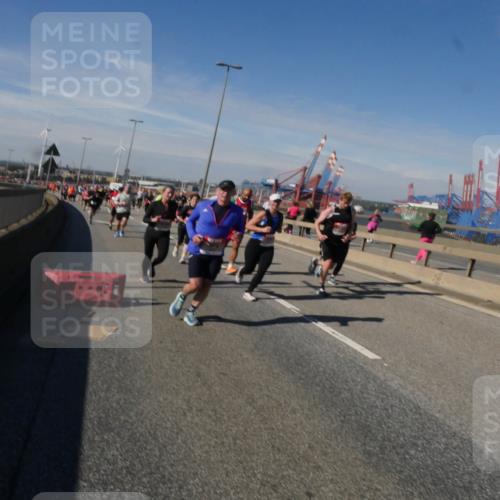 03.10.2025 - Köhlbrandbrückenlauf Matties Gatica Varas http://msf.ph/oto/8993553 03.10.2025 12:46:30 Position 2  meine-sportfotos.de