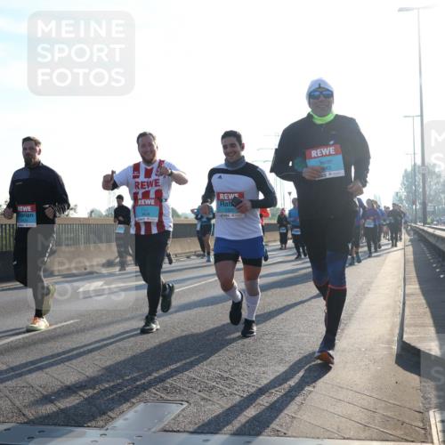 03.10.2025 - Köhlbrandbrückenlauf Luisa Fischer http://msf.ph/oto/8993557 03.10.2025 10:19:47 Position 3 43, 1820 meine-sportfotos.de