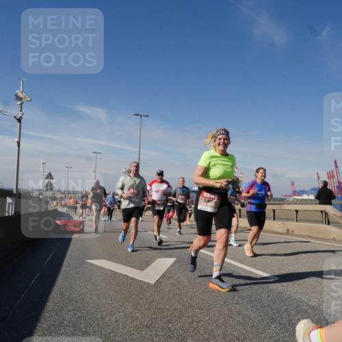 03.10.2025 - Köhlbrandbrückenlauf Matties Gatica Varas http://msf.ph/oto/8993572 03.10.2025 12:46:36 Position 2 6363 meine-sportfotos.de