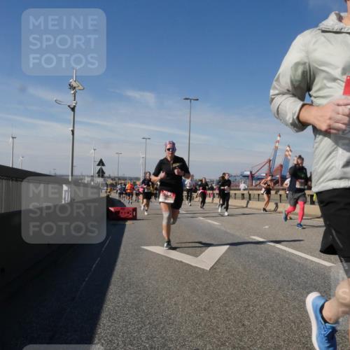 03.10.2025 - Köhlbrandbrückenlauf Matties Gatica Varas http://msf.ph/oto/8993593 03.10.2025 12:46:39 Position 2 4383 meine-sportfotos.de