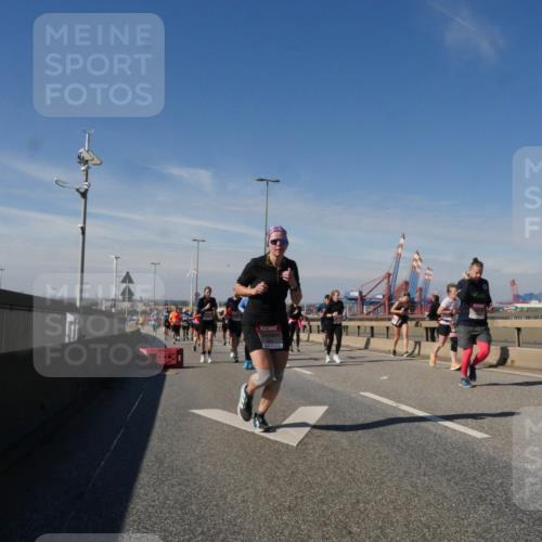03.10.2025 - Köhlbrandbrückenlauf Matties Gatica Varas http://msf.ph/oto/8993597 03.10.2025 12:46:39 Position 2  meine-sportfotos.de
