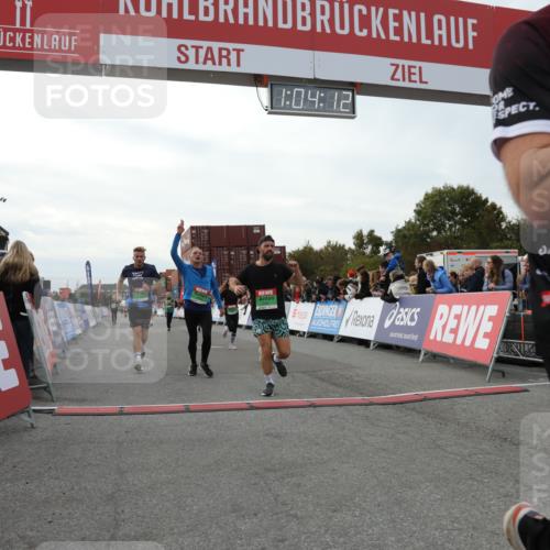 03.10.2025 - Köhlbrandbrückenlauf Yannick Fuchs http://msf.ph/oto/8993605 03.10.2025 16:04:10 Ziel 7281, 7297, 7392, 7451, 7466, 7599, 7611, 7798, 8082, 9149, 9306, 9377, 9562, 9618 meine-sportfotos.de