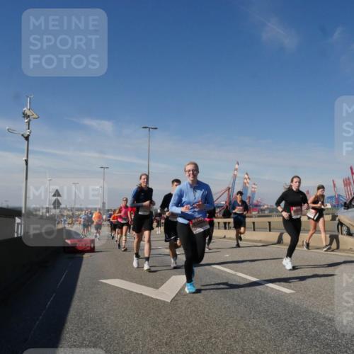 03.10.2025 - Köhlbrandbrückenlauf Matties Gatica Varas http://msf.ph/oto/8993616 03.10.2025 12:46:42 Position 2  meine-sportfotos.de