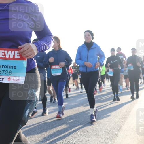 03.10.2025 - Köhlbrandbrückenlauf Luisa Fischer http://msf.ph/oto/8993623 03.10.2025 10:19:53 Position 3 3726, 2076 meine-sportfotos.de
