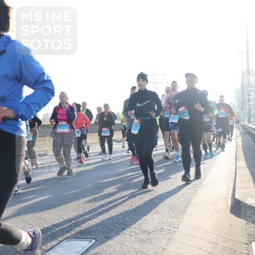 03.10.2025 - Köhlbrandbrückenlauf Luisa Fischer http://msf.ph/oto/8993636 03.10.2025 10:19:54 Position 3  meine-sportfotos.de