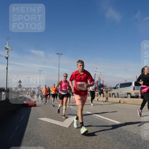 03.10.2025 - Köhlbrandbrückenlauf Matties Gatica Varas http://msf.ph/oto/8993638 03.10.2025 12:46:44 Position 2 4146 meine-sportfotos.de