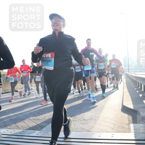 03.10.2025 - Köhlbrandbrückenlauf Luisa Fischer http://msf.ph/oto/8993651 03.10.2025 10:19:56 Position 3 2018, 64 meine-sportfotos.de