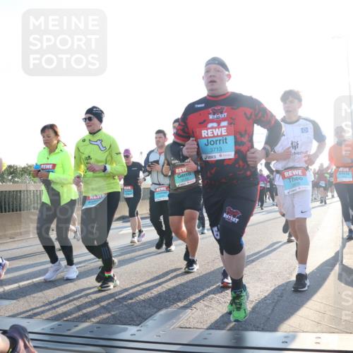 03.10.2025 - Köhlbrandbrückenlauf Luisa Fischer http://msf.ph/oto/8993675 03.10.2025 10:19:58 Position 3 2172, 3713, 2878 meine-sportfotos.de