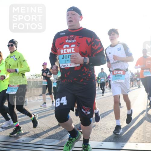 03.10.2025 - Köhlbrandbrückenlauf Luisa Fischer http://msf.ph/oto/8993677 03.10.2025 10:19:59 Position 3 3612, 371, 64, 2878 meine-sportfotos.de