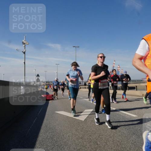 03.10.2025 - Köhlbrandbrückenlauf Matties Gatica Varas http://msf.ph/oto/8993683 03.10.2025 12:46:49 Position 2 4313 meine-sportfotos.de