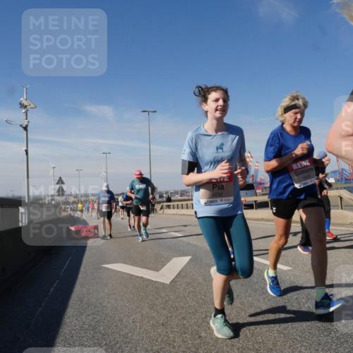 03.10.2025 - Köhlbrandbrückenlauf Matties Gatica Varas http://msf.ph/oto/8993693 03.10.2025 12:46:50 Position 2 4232, 4509 meine-sportfotos.de