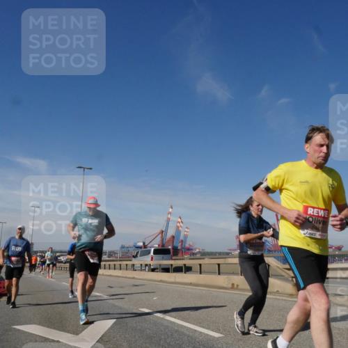 03.10.2025 - Köhlbrandbrückenlauf Matties Gatica Varas http://msf.ph/oto/8993705 03.10.2025 12:46:52 Position 2 5942 meine-sportfotos.de