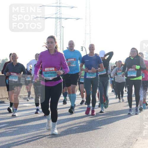 03.10.2025 - Köhlbrandbrückenlauf Luisa Fischer http://msf.ph/oto/8993719 03.10.2025 10:20:14 Position 3 1717, 1577, 3352, 740, 1991 meine-sportfotos.de