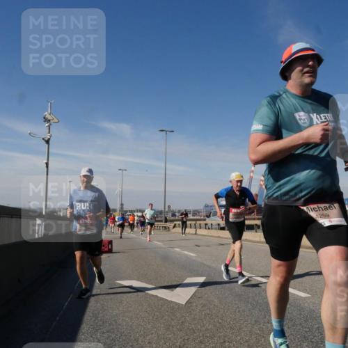 03.10.2025 - Köhlbrandbrückenlauf Matties Gatica Varas http://msf.ph/oto/8993720 03.10.2025 12:46:54 Position 2 4259 meine-sportfotos.de