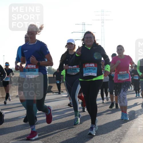 03.10.2025 - Köhlbrandbrückenlauf Luisa Fischer http://msf.ph/oto/8993758 03.10.2025 10:20:18 Position 3 3110, 2055, 3382, 1991, 3239, 1 meine-sportfotos.de