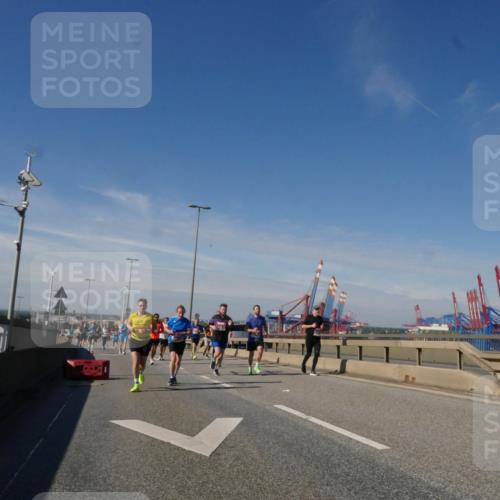 03.10.2025 - Köhlbrandbrückenlauf Matties Gatica Varas http://msf.ph/oto/8993767 03.10.2025 12:46:59 Position 2  meine-sportfotos.de