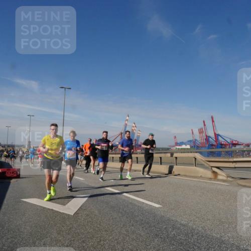 03.10.2025 - Köhlbrandbrückenlauf Matties Gatica Varas http://msf.ph/oto/8993780 03.10.2025 12:47:01 Position 2 18 meine-sportfotos.de