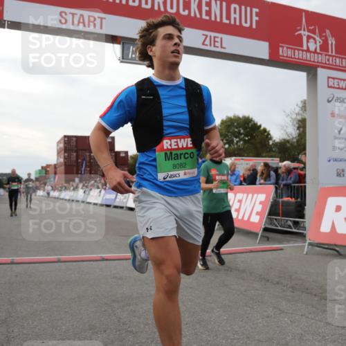 03.10.2025 - Köhlbrandbrückenlauf Yannick Fuchs http://msf.ph/oto/8993781 03.10.2025 16:04:15 Ziel 7392, 7466, 7611, 8082, 9010, 9213, 9618 meine-sportfotos.de